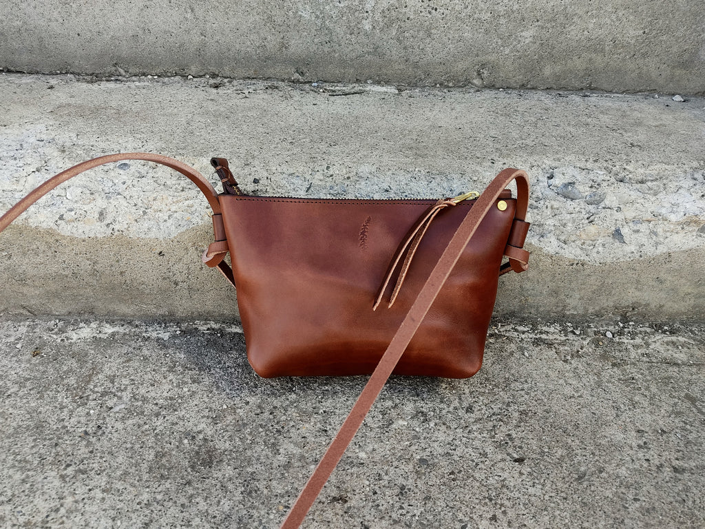 Little Burl Crossbody