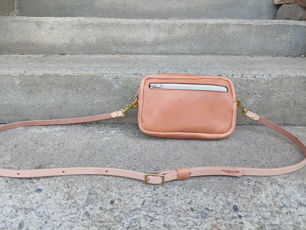 Sample Sale/ Natural Pinnacle Purse / #3